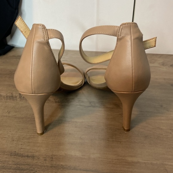 Naturalizer | Leah Beige Open-Toe Heels - 8.5 - Picture 6 of 8